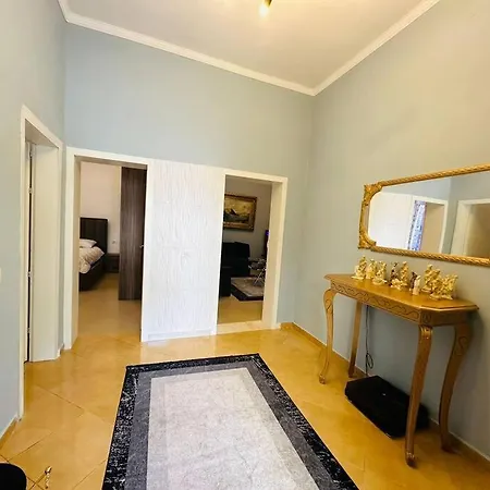 Guri's Ferienhaus Zhaban